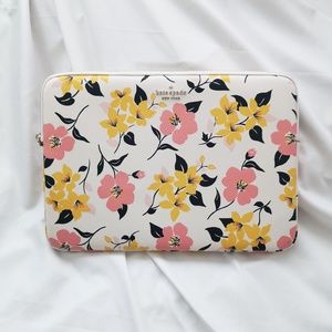 New Kate Spade Lily Blooms Print Universal Laptop Sleeve K7274 $110